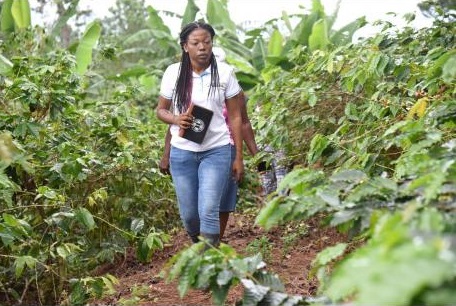 Meiki with Farmers